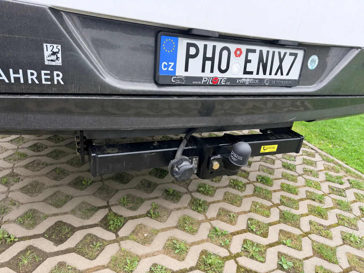 Phoenix 8200 BML — tažné zařízení s pevnou koulí